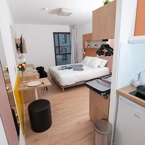 Apartahotel Privilodges, Tolón